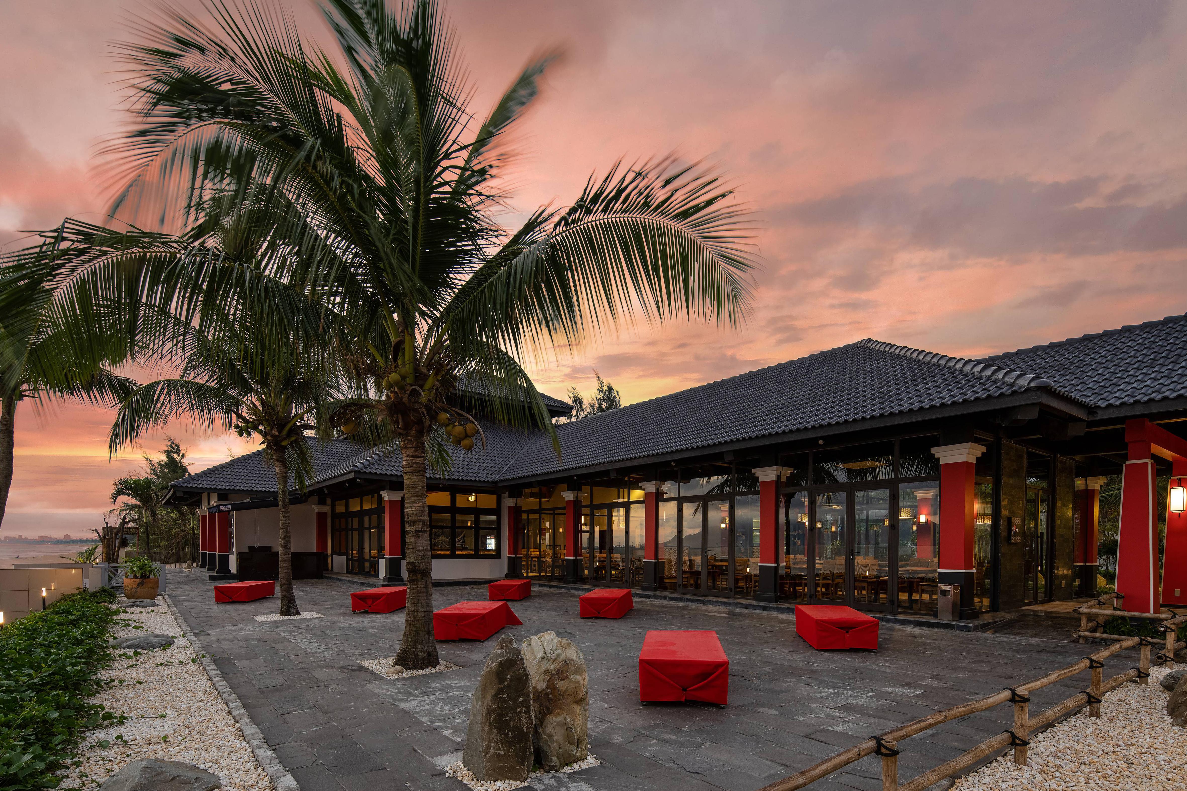 - Mikazuki Japanese & Resort Da Nang