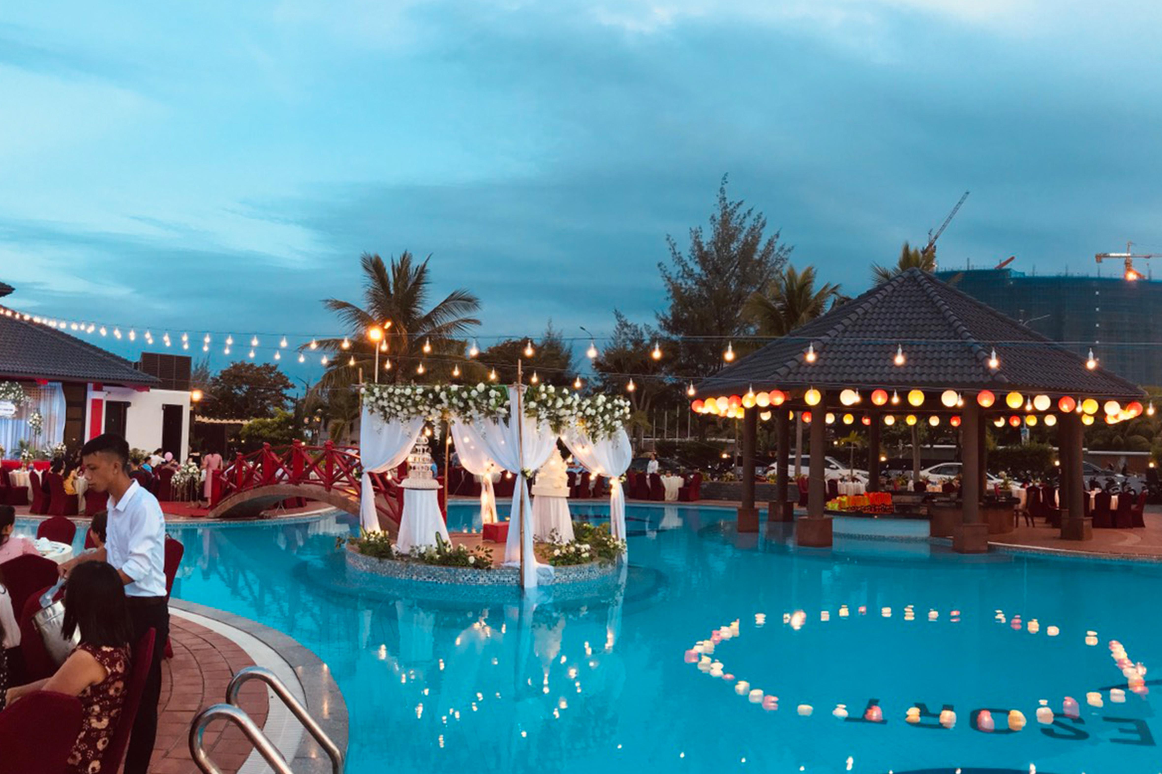 - Mikazuki Japanese & Resort Da Nang