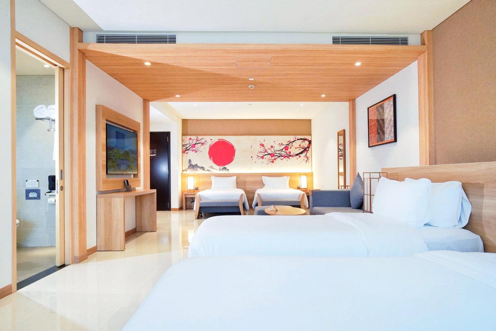 Resort - Mikazuki Japanese & 5*