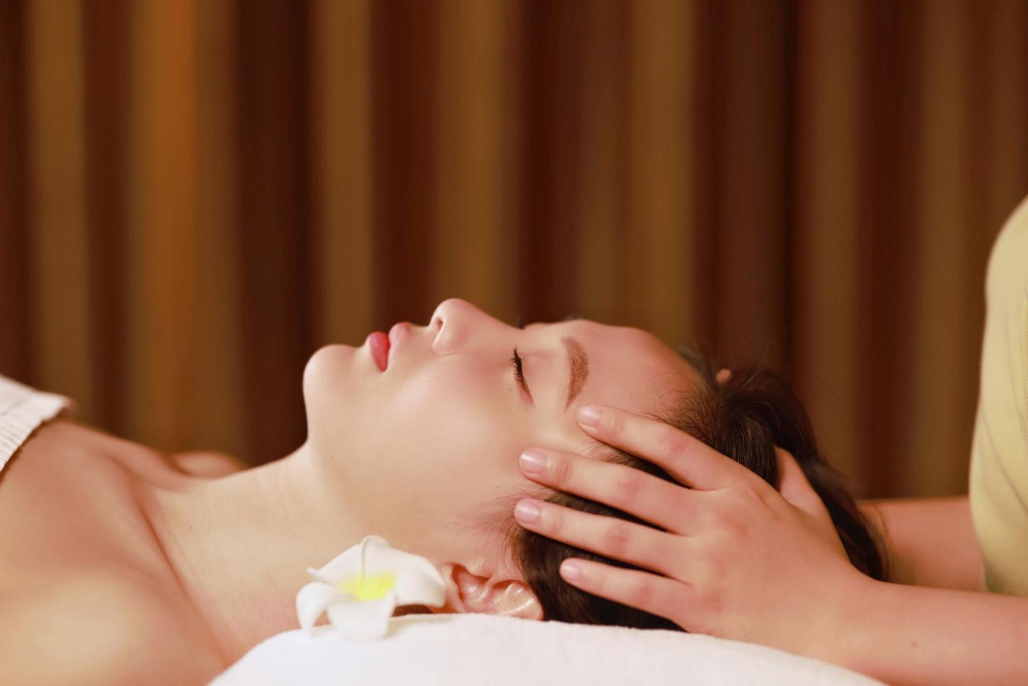 - Mikazuki Japanese & Resort 5*