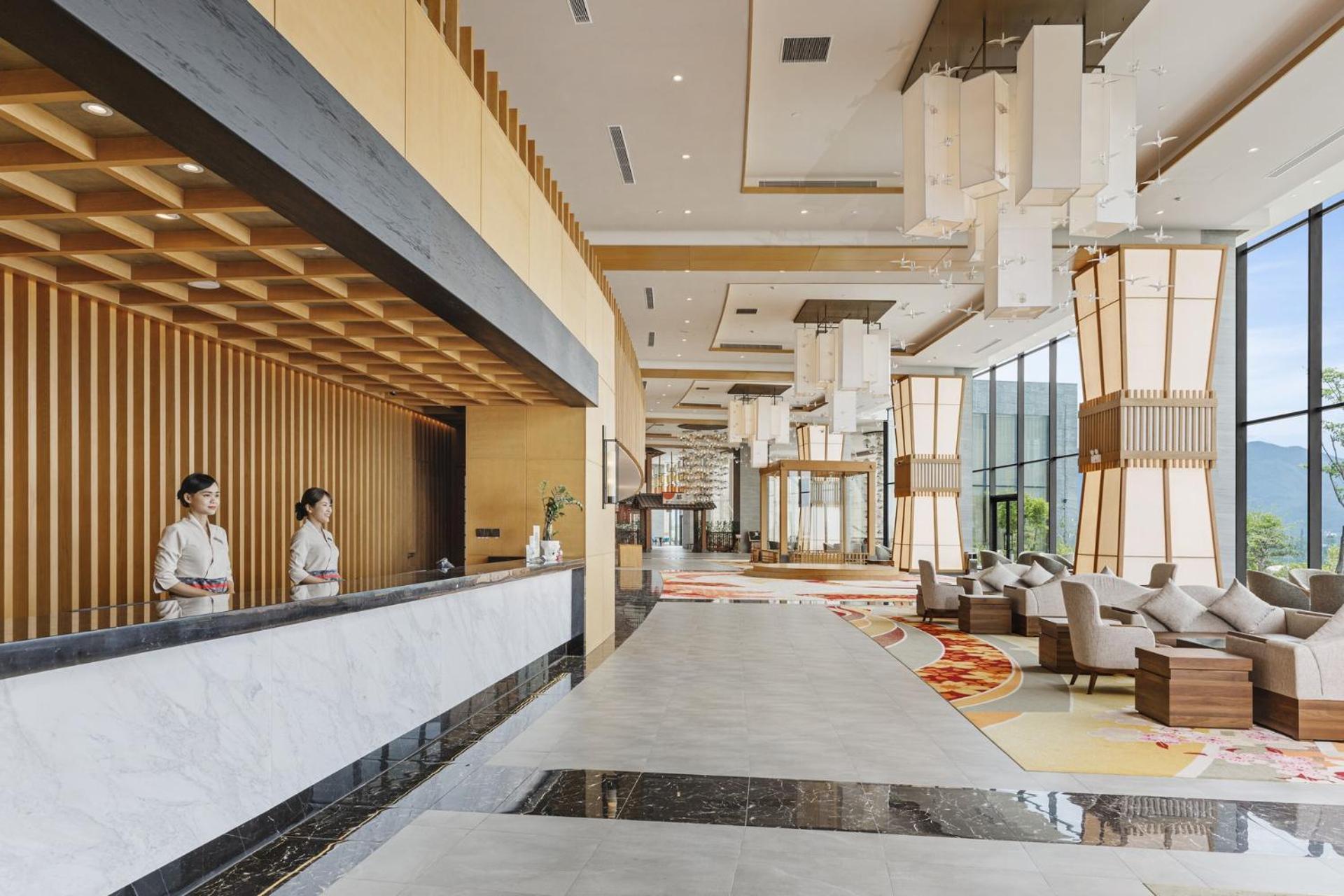 Resort - Mikazuki Japanese &